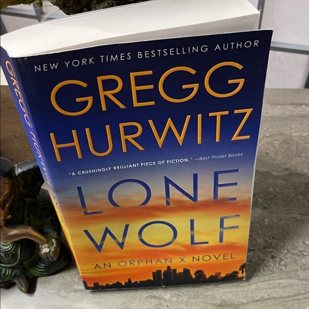 Gregg Hurwitz
Lone Wolf: An Orphan X Novel - Picture 3 of 4